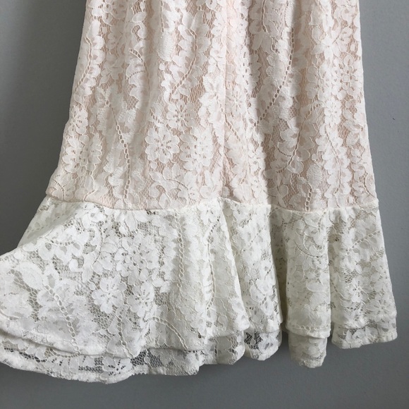 White Lace V-Neck Mini Dress NWT - Small - Picture 12 of 13